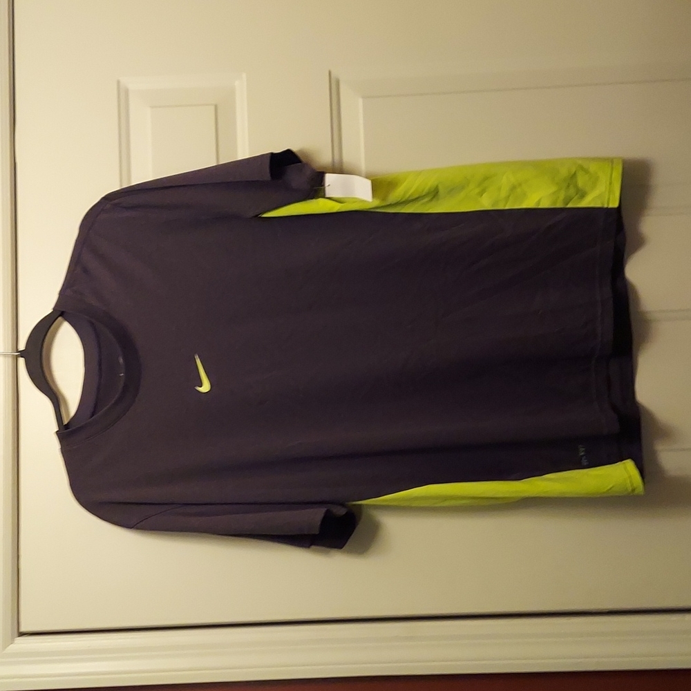 Men's Nike Dri-fit shirt